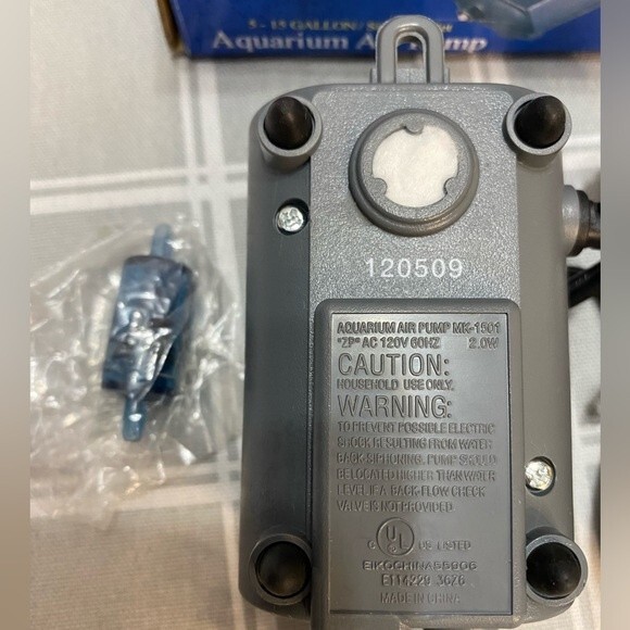 AQUA CULTURE 5-15 Gallon Single Outlet Aquarium Air Pump NIB Tested WORKS - Picture 3 of 4